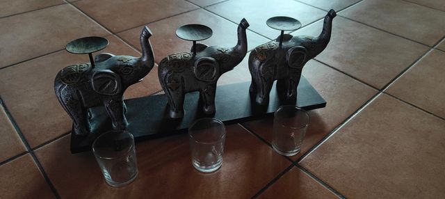 Portacandela orientale elefanti