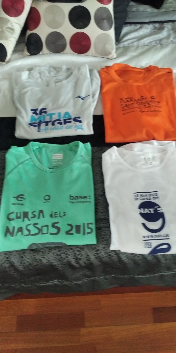 Camisetas running de carreras atléticas populares