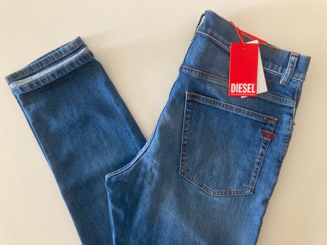 Diesel D-Fining. Pantalón vaquero. W31 L34