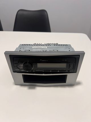 Radio Pioneer MVH-S310BT y estructura Opel Astra H