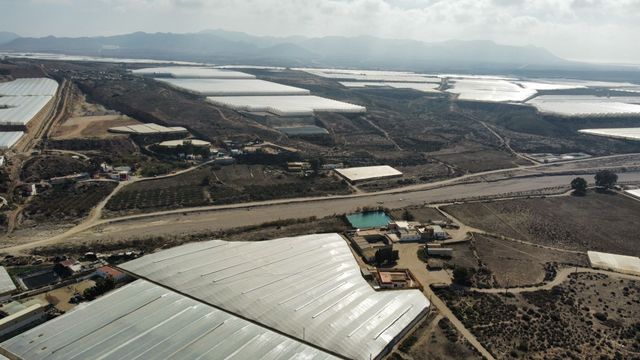 FINCA PARA INVERNAR-11 HAS-2 POZOS LEGALES NÍJAR