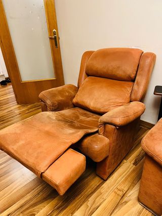 Sofá naranja/marrón  y sus 2 sillones