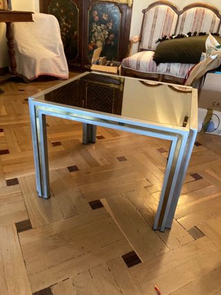 Mesa auxiliar de espejo 