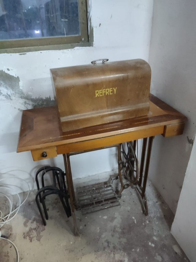 Mudar a máquina de costura Redfrey Modista