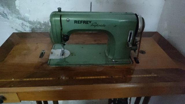 Mudar a máquina de costura Redfrey Modista