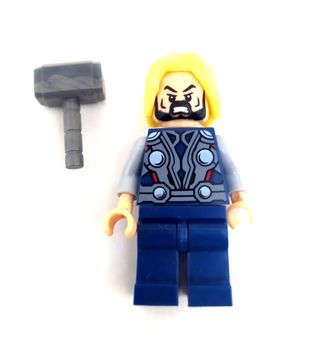 Figuras Thor y Stan Lee (creador Marvel)