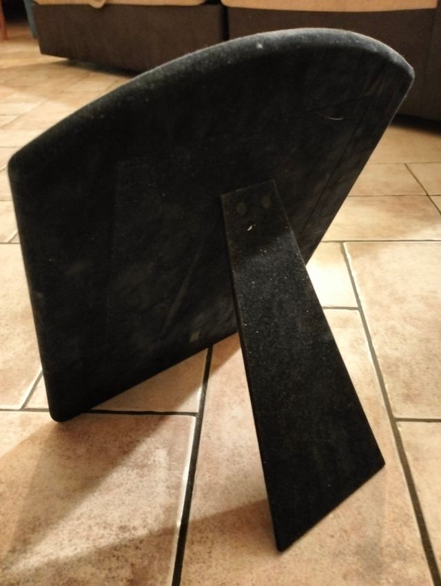 Cornice e specchio da tavolo