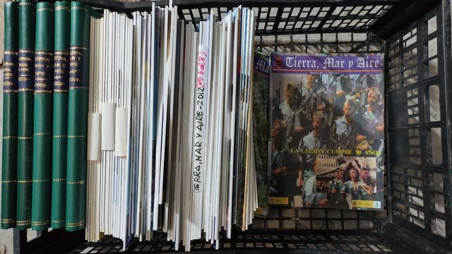 Lote 108 Revistas Tierra Mar Aire Ejercito Español