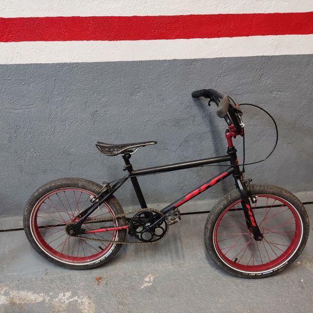Bicicleta BMX BH California