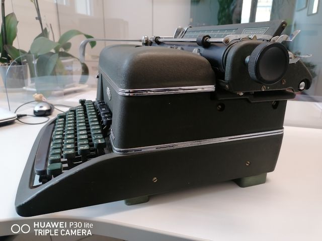 Macchina da scrivere Halda Lagomarsino