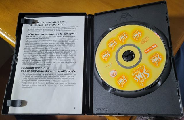 JUEGO PC: LOS SIMS de VACACIONES