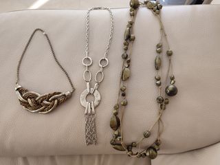 Lote de tres collares de bisuteria