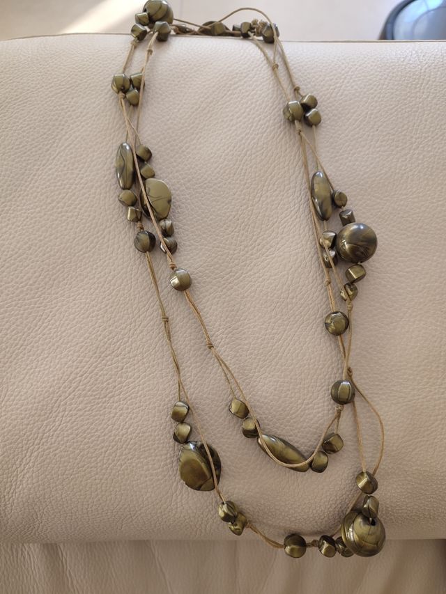 Lote de tres collares de bisuteria