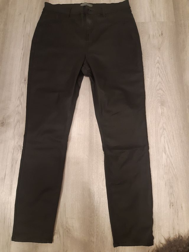 Pantalón emitacion de piel