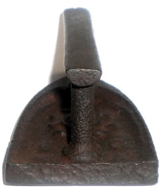 PLANCHA ANTIGUA DE HIERRO FUNDIDO 17