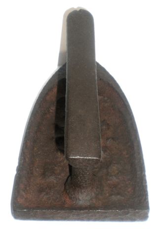 PLANCHA ANTIGUA DE HIERRO FUNDIDO 17