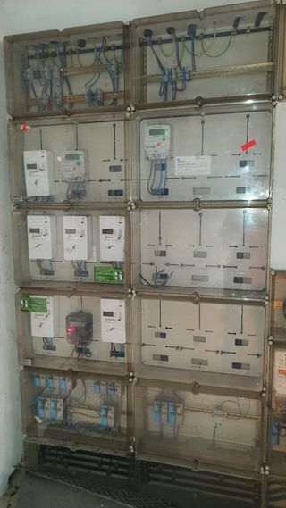 Acometida desde 100 euros .                      