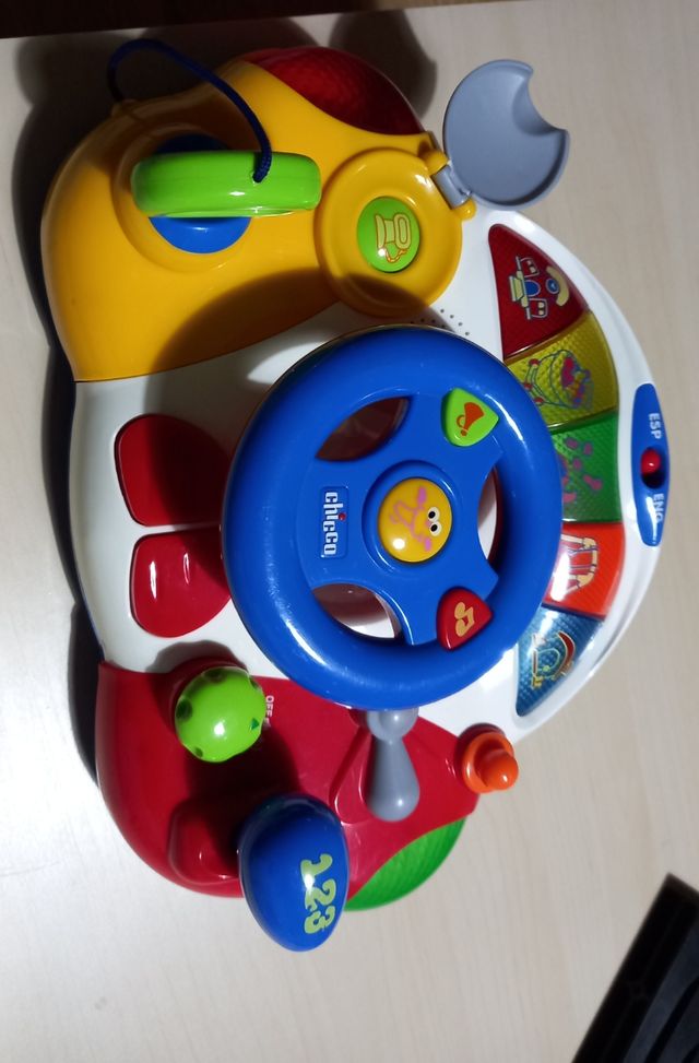 Volante interactivo ( chicco)