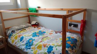 Cama Kura ikea