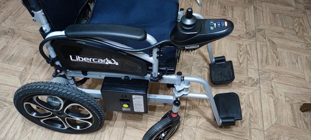 SILLA DE RUEDAS ELÉCTRICA