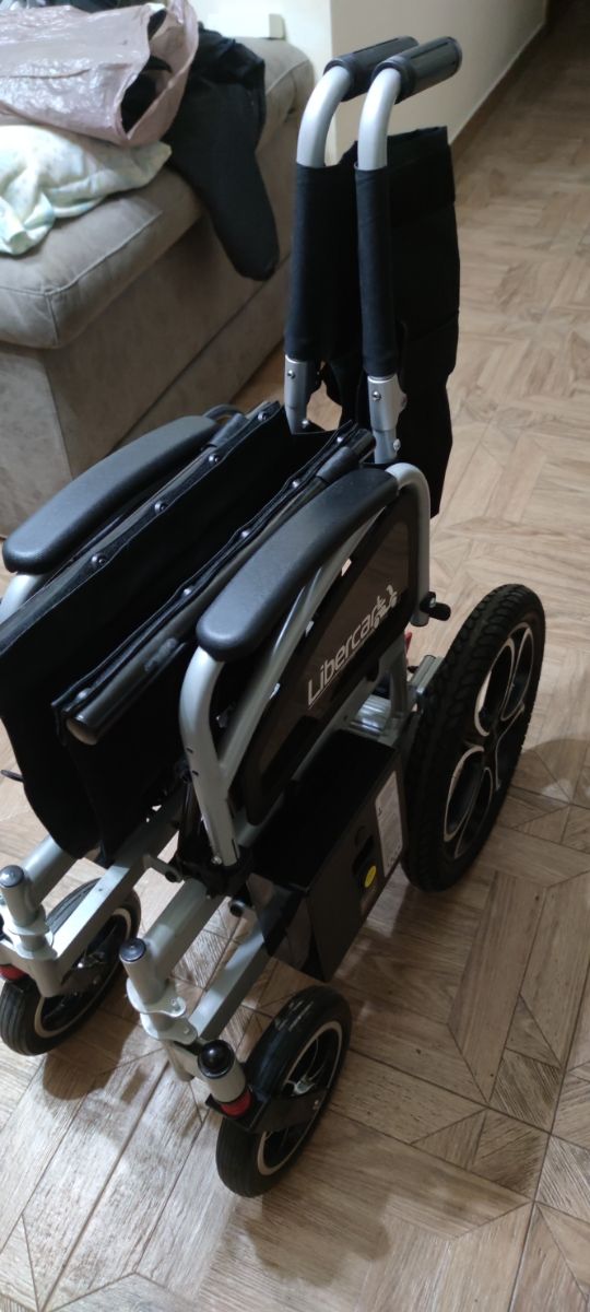 SILLA DE RUEDAS ELÉCTRICA