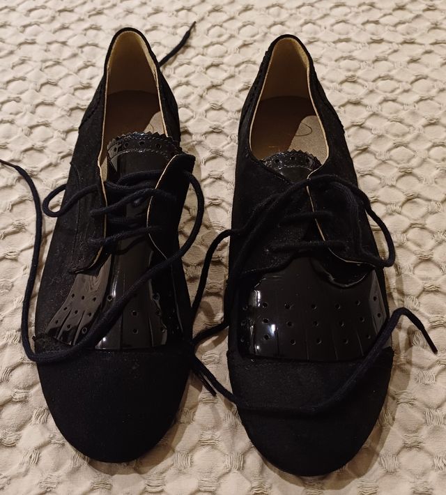 Bailarinas de piel con cordones nuevas