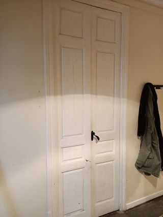 Puerta doble antigua interior