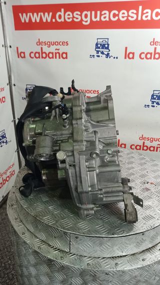 CAJA VOLVO S40 D5244T 5551SN AUTOMATICA