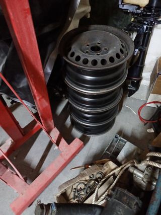 Llantas serie 16 con tapacubos originales VW t5