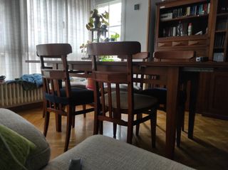 Mesa salon plegable + 6 sillas roble