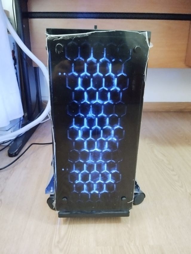 Ordenador gaming VIBOX Nebula GLR 570