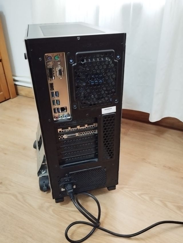 Ordenador gaming VIBOX Nebula GLR 570