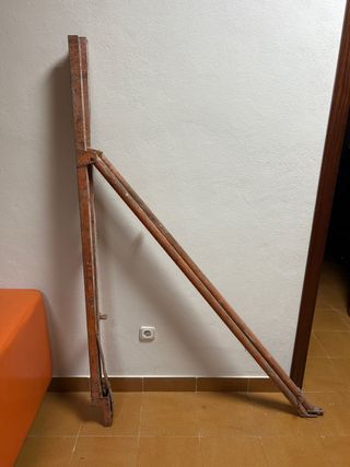 Soporte exterior para gruillo obra.