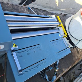 Maquina laminadora de 4 rodillos liberación