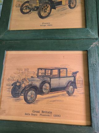Cuatro cuadros de madera serigrafiada