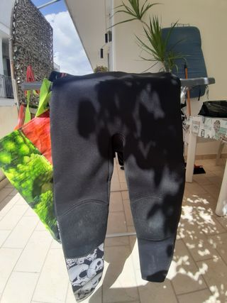 Muta subacquea 3 mm taglia S disegno teschi