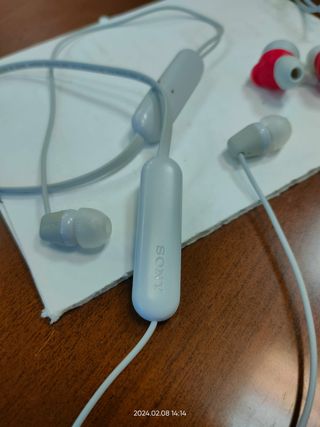 Cuffie sony wi c200 e Philips TAE 4025 trattabile