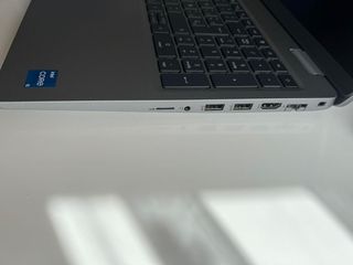 Dell Precision 3560