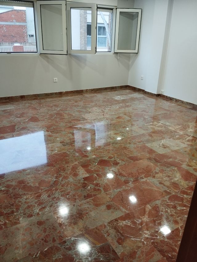 Pulidos y tratamiento de suelos,mármol,terrazo,hor