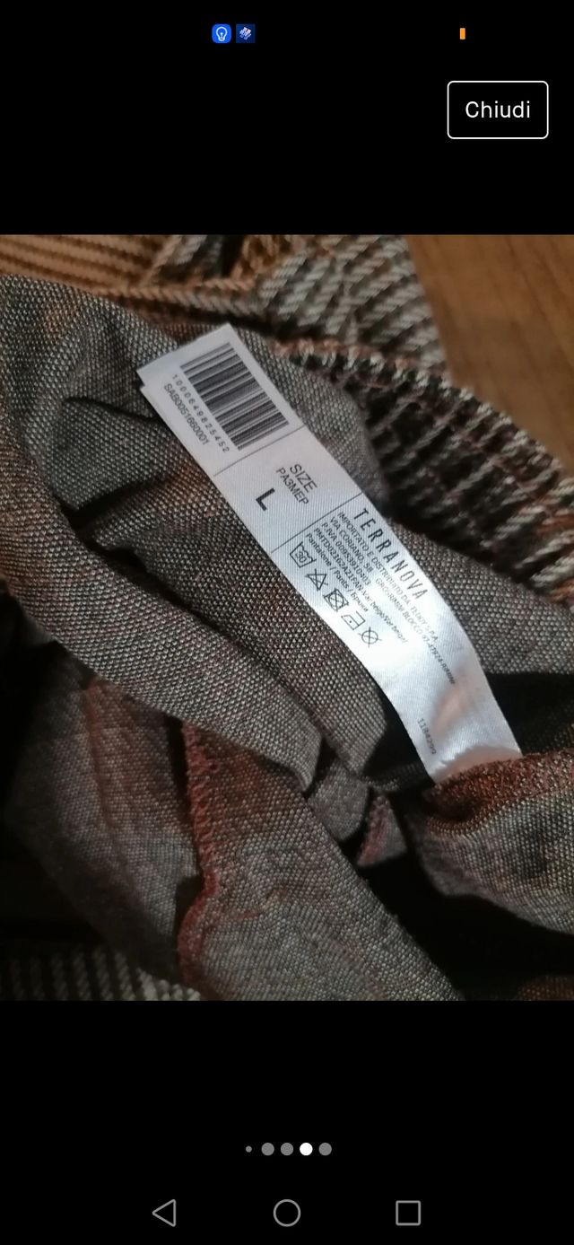 Pantaloni a quadretti nuovi