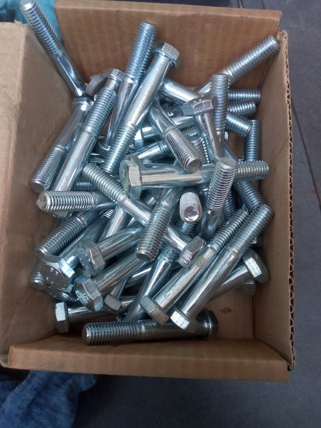 Tornillos zincado
