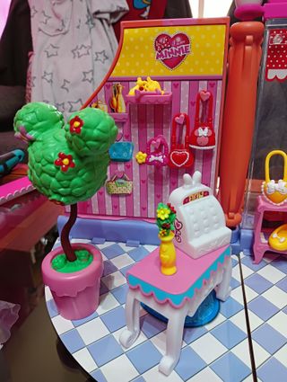 salon de té, boutique, coche picnic minnie famosa