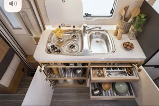 alquiler autocaravana 686917549