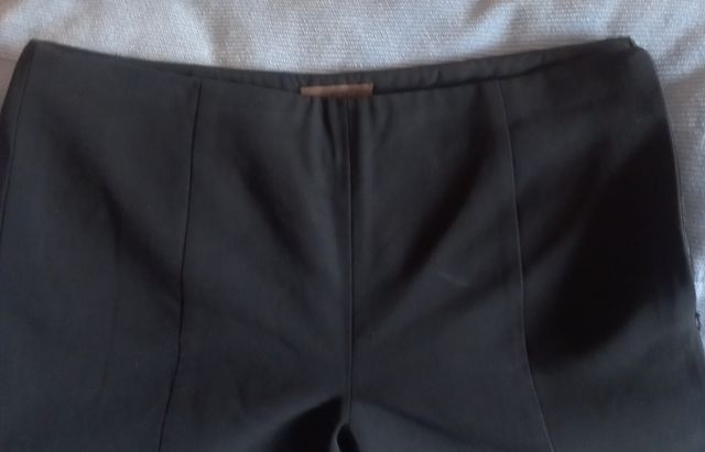 LOEWE, pantalón negro, talla 42
