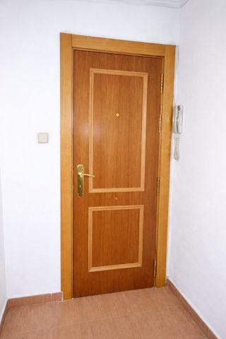 PUERTAS BLINDADAS Y ACORAZADAS · VALENCIA