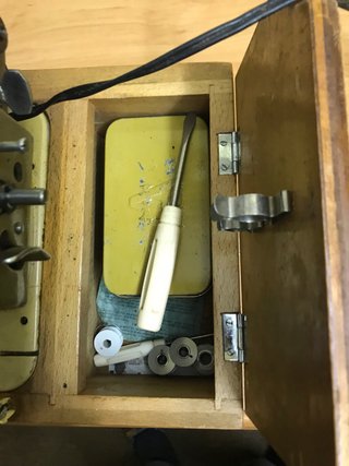 Máquina coser ALFA antigua (funciona)