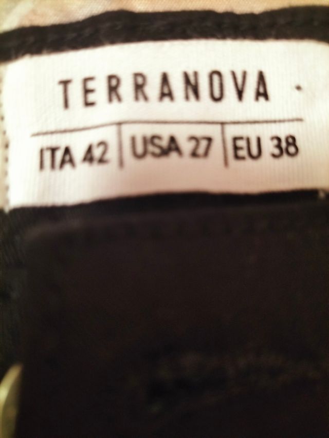 Pantaloni bermuda Terranova