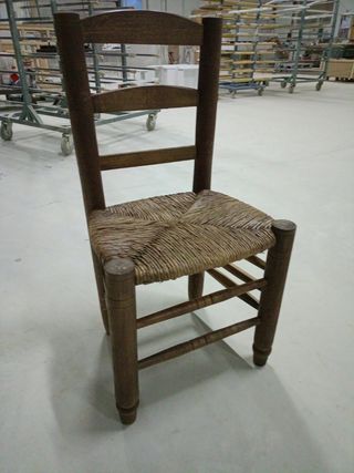 Silla rustica anea a estrenar