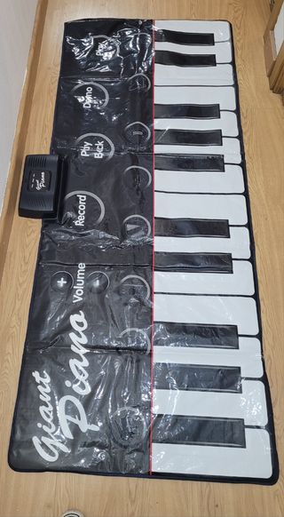 Juego piano gigante suelo