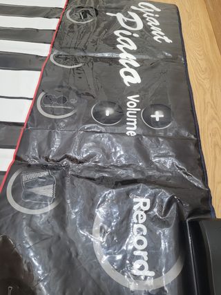 Juego piano gigante suelo